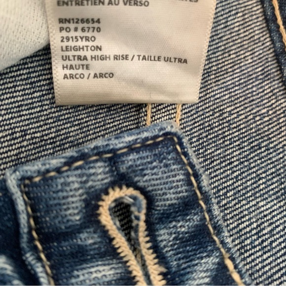 L’AGENCE Leighton Cuffed Stovepipe Jeans - Picture 12 of 12